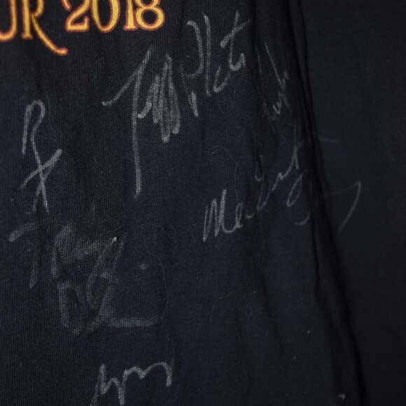 Trans-Siberian Orchestra 2018 tshirt XL autographed by TSO West members - Picture 4 of 7
